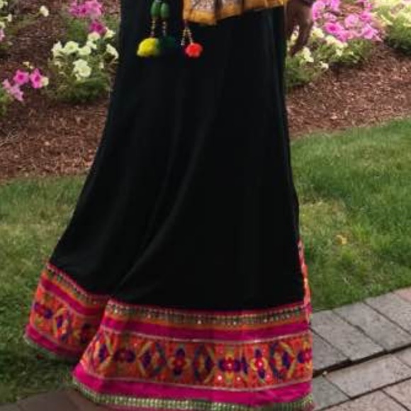 Navaratri Outfit Chaniya Choli Full Set - Picture 6 of 6